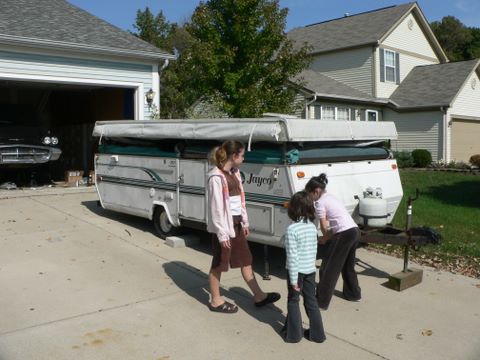 jayco_1207_kb_opening_up