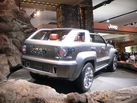 2007_jeep_trailhawk_09.jpg