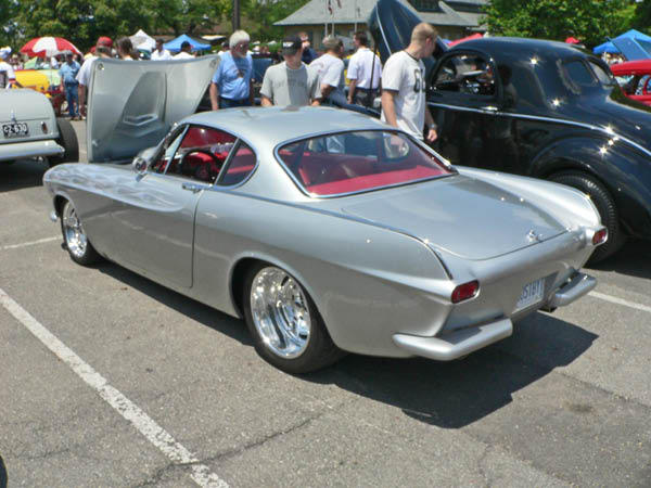 1966-ish_Volvo_P-1800
